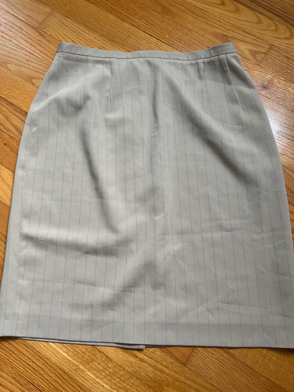 Harve Benard Light Gray Pinstripe Pencil Skirt
